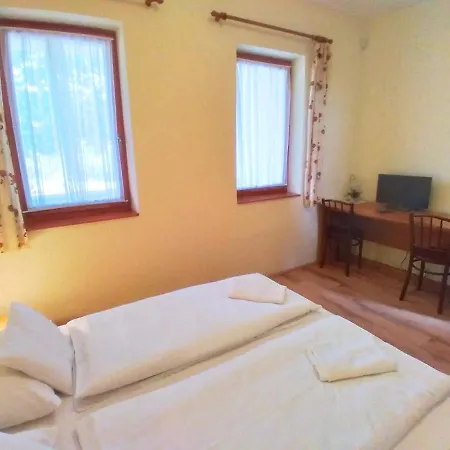 Apartment Jackfall Apartman Es Fogado