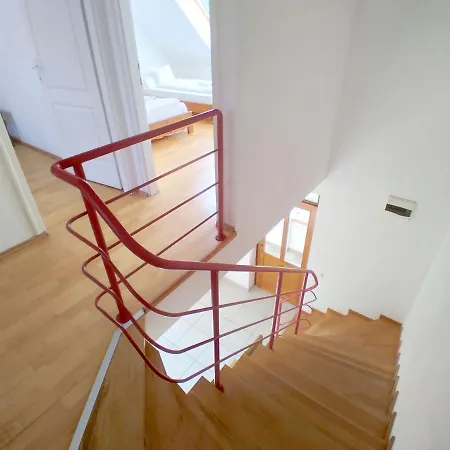 Jackfall Apartman Es Fogado Kisjakabfalva