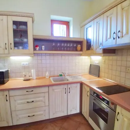 Jackfall és Apartamento *