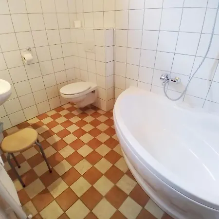 Jackfall és * Kisjakabfalva