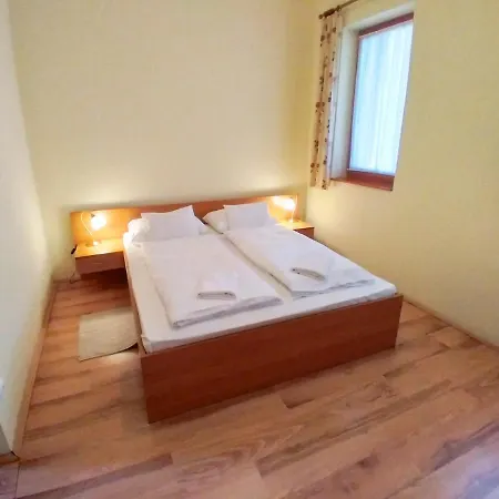 Jackfall Apartman Es Fogado