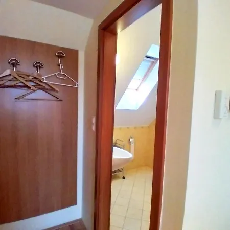 Jackfall és * Kisjakabfalva