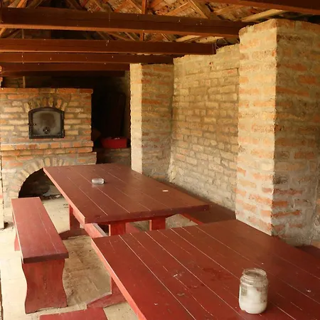 Jackfall és * Kisjakabfalva