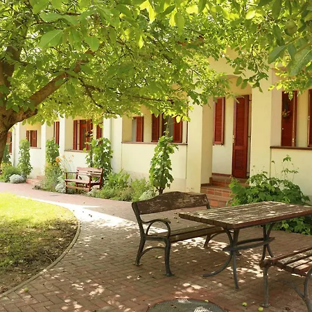 Jackfall és Apartamento *