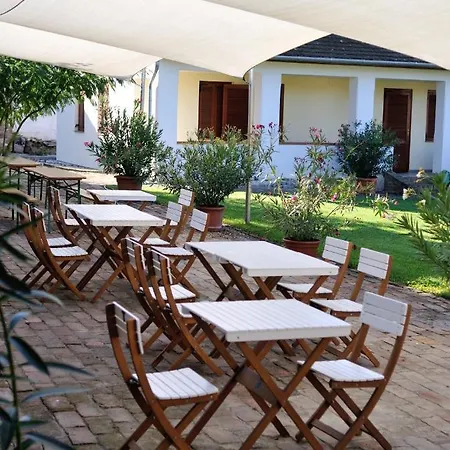 Jackfall és * Kisjakabfalva