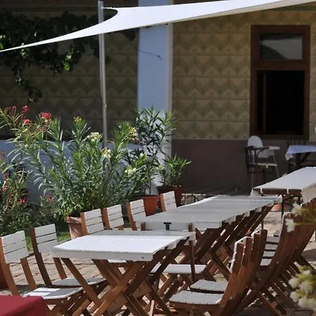 Jackfall és * Kisjakabfalva