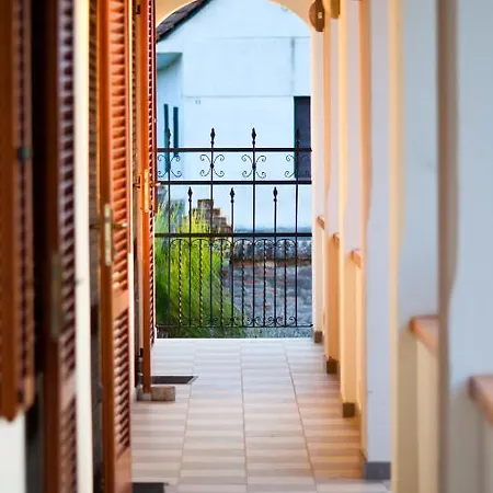 Jackfall és Apartamento *